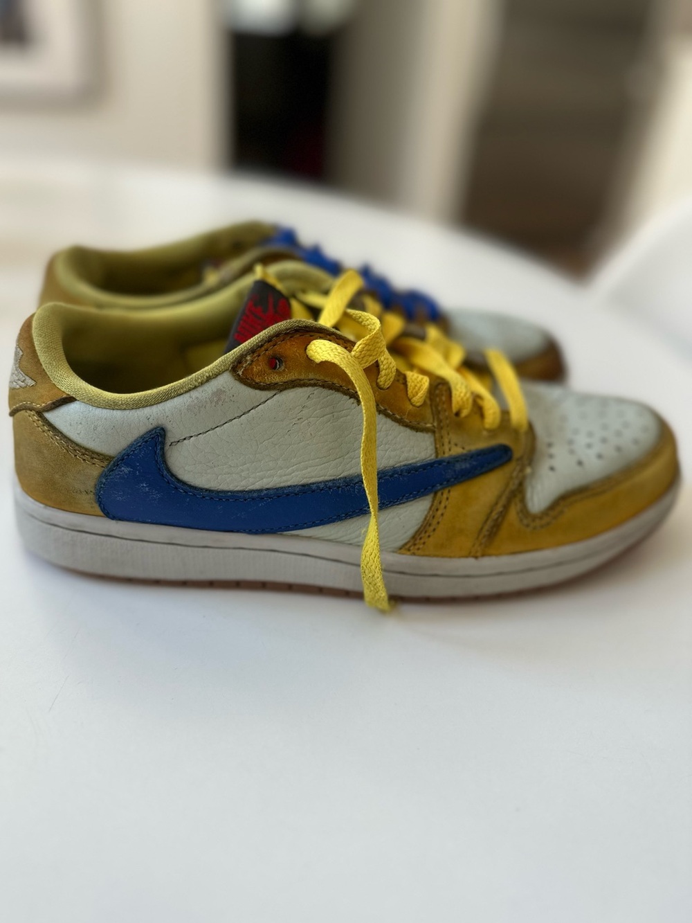 Nike Travis Scott canary Jordans